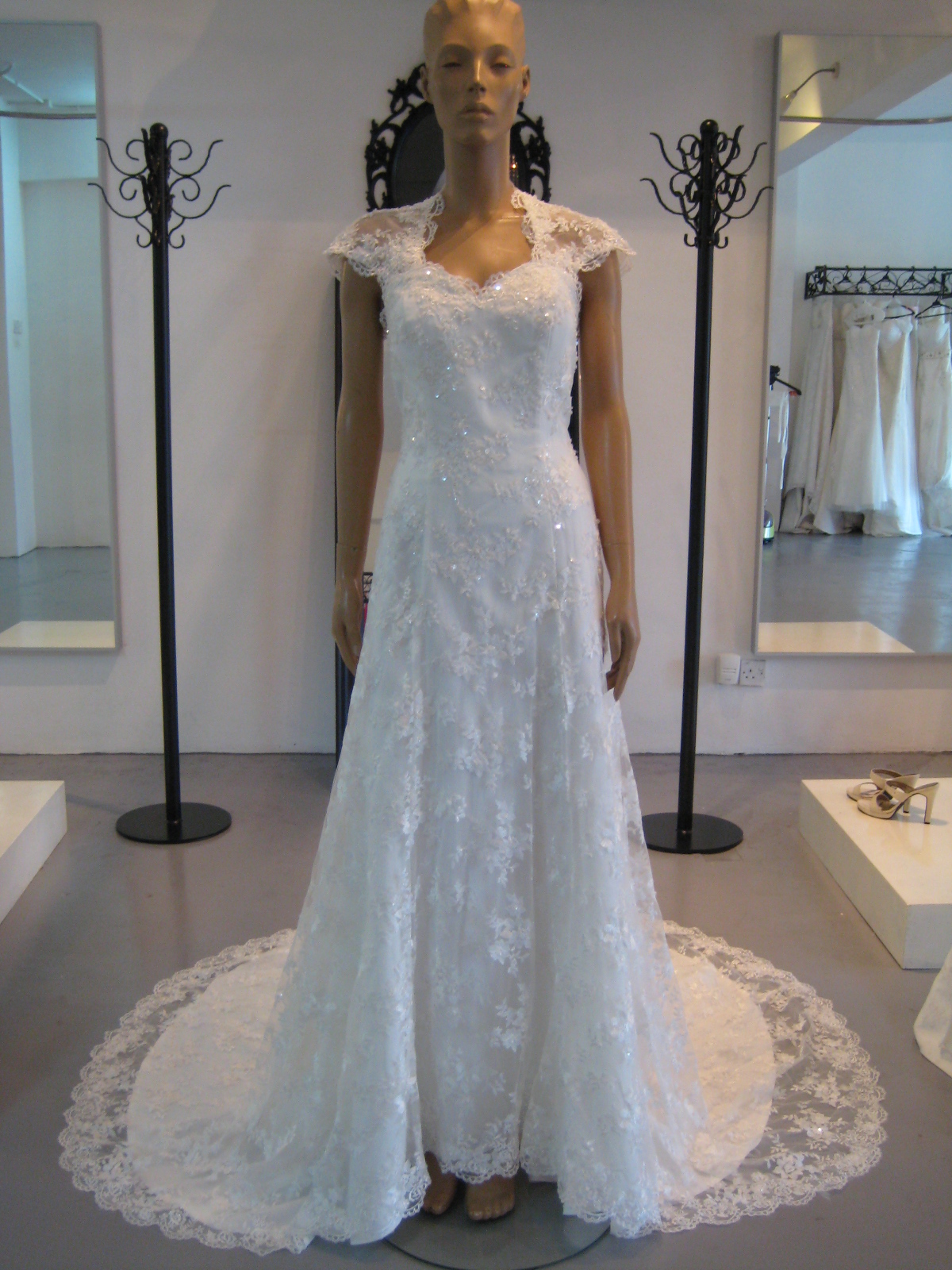 wedding dresses with cap sleeves and lace MY BRIDAL GOWN