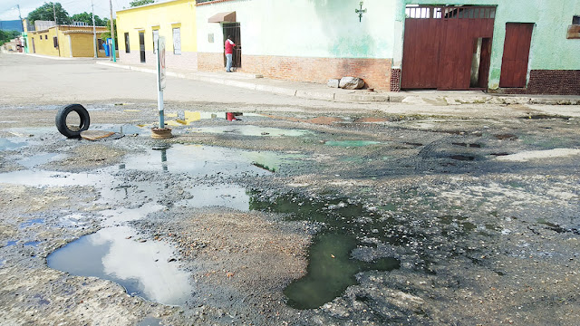 COLAPSO DE CLOACAS MANTIENE AFECTADOS A HABITANTES DE LA GREDA