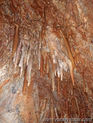 Cueva de la Excéntricas