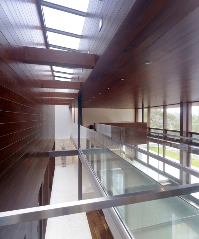 Glass bridge on steel girders 