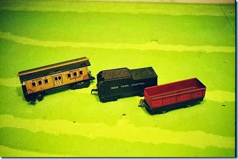 Marx 7-in Baggage Car  & Plastic Tender & #552 6-in Gondola
