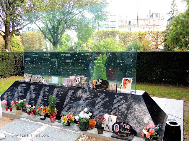 Memorial às vítimas do voo AF447 no Père-Lachaise