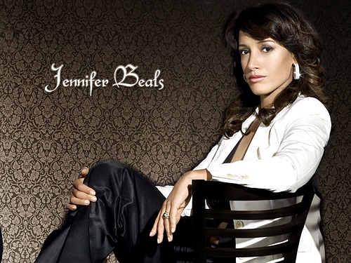 Jennifer Beals Seg n Wikipedia Hija de Alfred Beals afroamericano y 