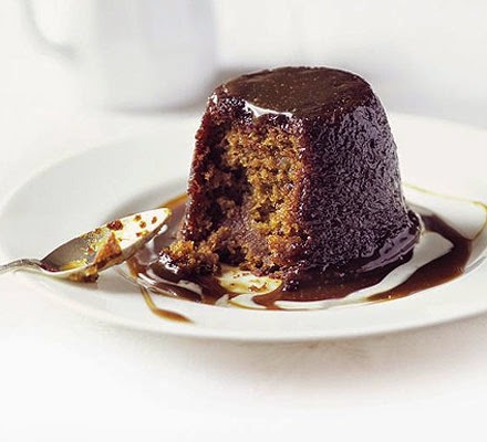 Sticky Toffee Pudding là món bánh ngọt kẹo bơ cứng là một trong những món bánh nổi tiếng của nước Anh