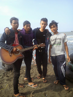 emkave band indie 1