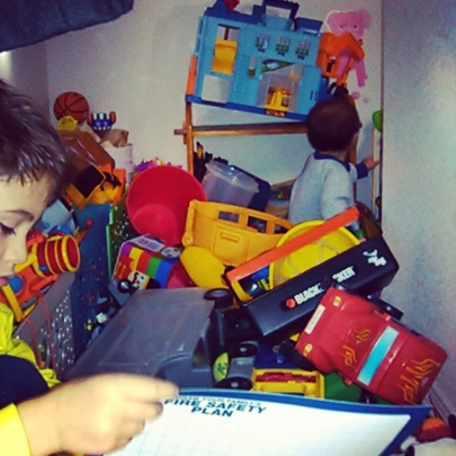 Life Lessons - sorting through the toy clutter and what we learned @ SoHeresMyLife.com