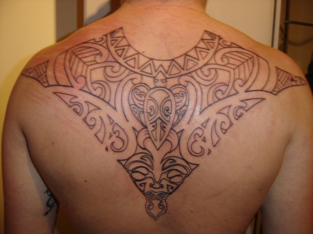 The Polynesian designs are similar to the tribal tattoos and are often 