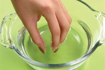 soaking fingers acetone