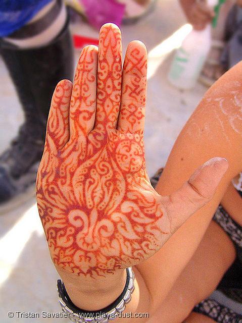 18 Beautiful Mehndi Designs