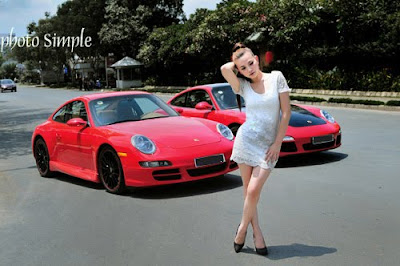  Girl Quynh  on Singer Thu Thuy Modeling With Red Car Photos Share With You