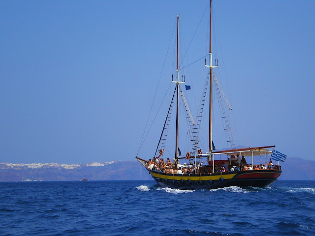 Caldera cruise Santorini