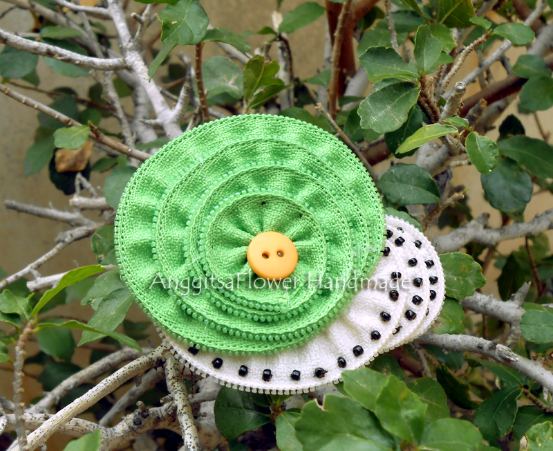 AnggitsaFlower Handmade: Zipper Snail Brooch