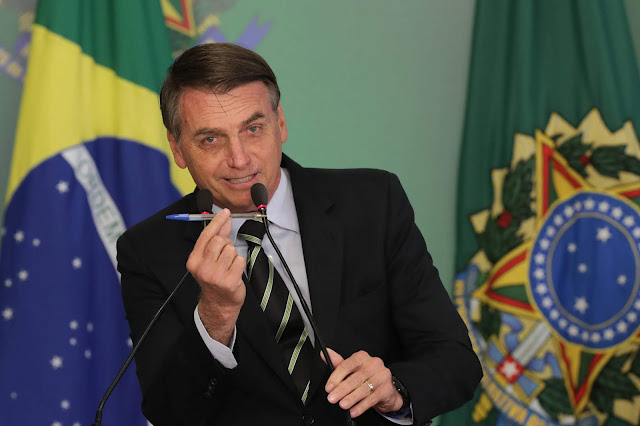 Bolsonaro extingue 21 mil cargos do Poder Executivo Federal