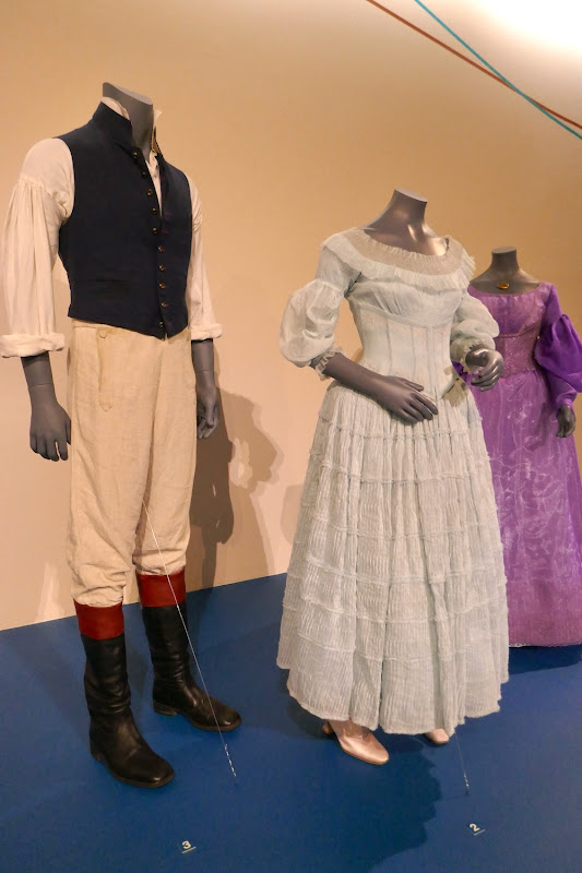 Little Mermaid 2023 film costumes