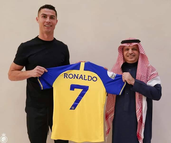 تعاقد نادي النصر السعودي مع اللاعب كريستيانو رونالدو