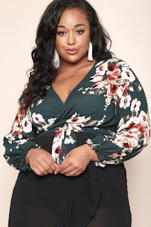 Blusas con estampado, ideales para mujeres curvy