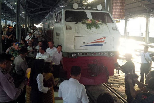 Kereta api baru melayani rute yang menghubungkan Semarang, Surakarta, Yogyakarta, Purwokerto