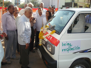 Main Hoon Naa'- mobile medicine van in Indore