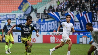 Menang 2-1 Lawan Dewa United, Persib Bandung Mentahkan Persaingan Juara Liga 1