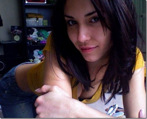sexy-facebook-girls-13