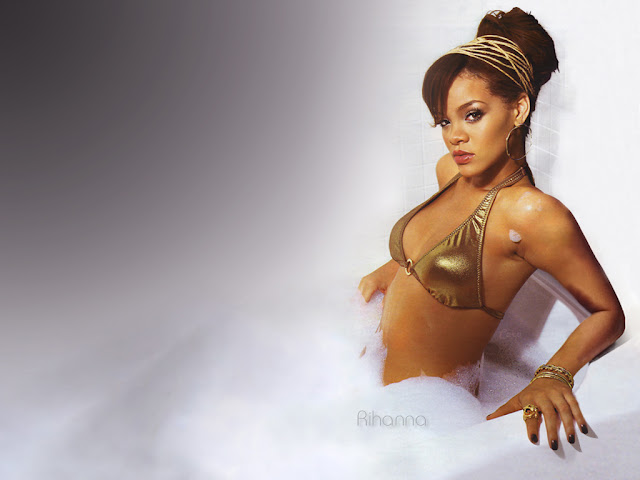 Rihanna_In_Bath_tub_Wallpaper_4564198452