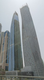 Emiratos Árabes Unidos, Dubai, Torre Cayan.