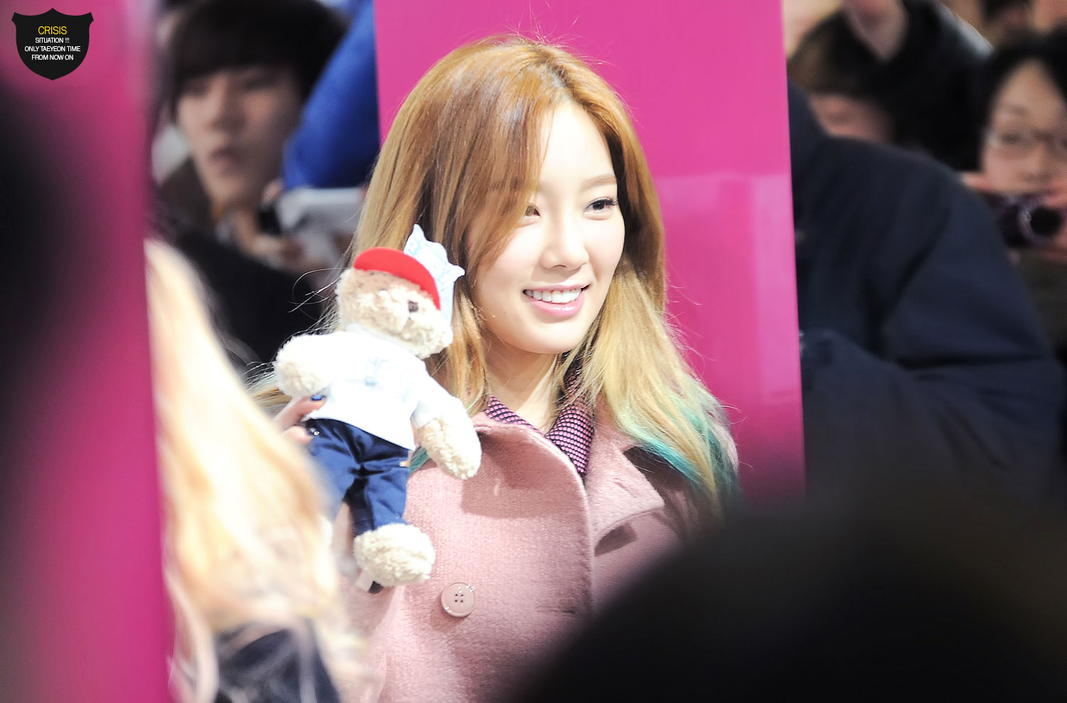 Taeyeon And Her New Doll Wallpaper | SNSD Artistic Gallery
