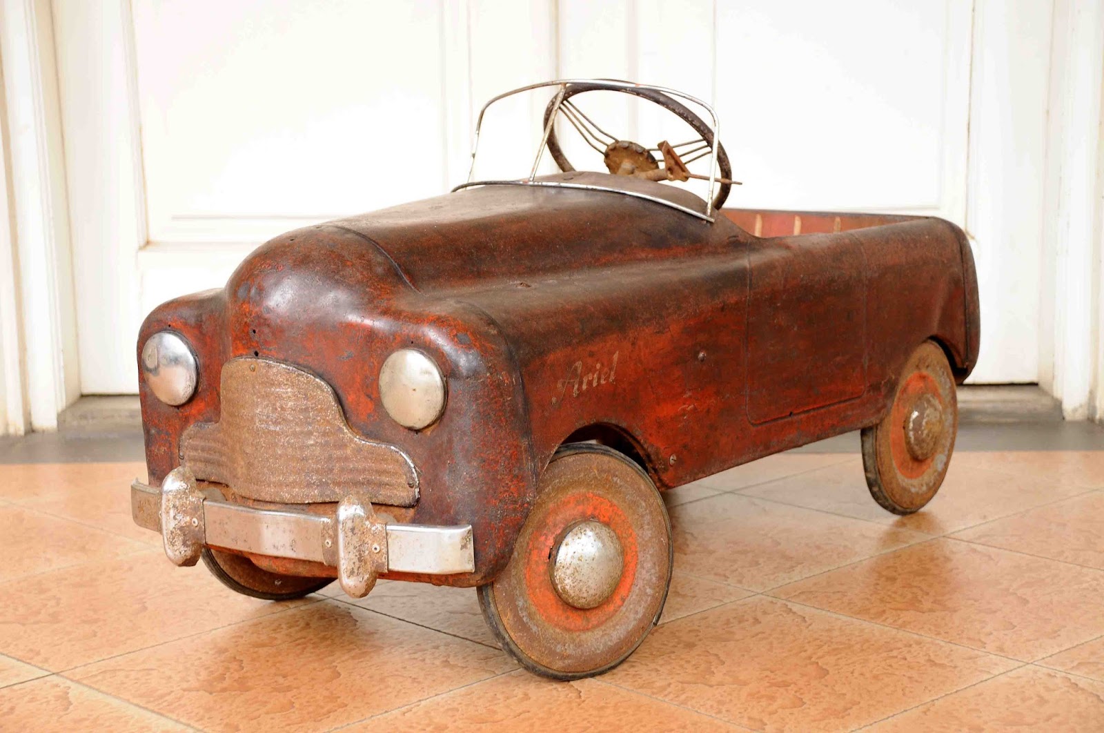 Old Vintage Gallery Vintage Triang Pedal Car made in England