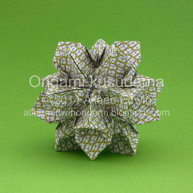 Modular Origami Kusudama