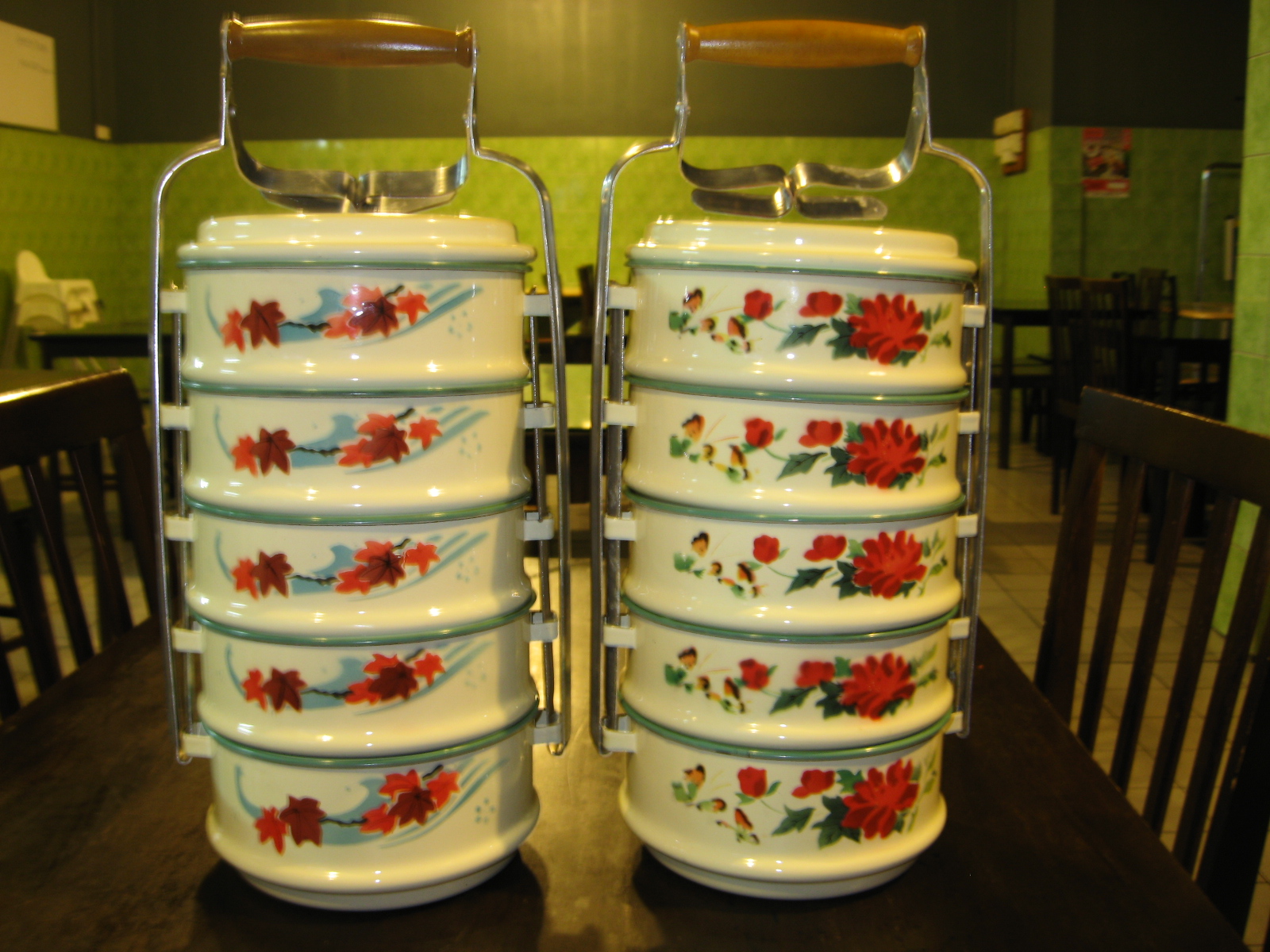 Pondok Nur Salam: Tiffin Enamel Daun Maple