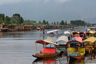 Kashmir Photo by rohitsingh_88 at https://pixabay.com/photos/srinagar-india-kashmir-travel-3609032/