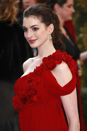 anne hathaway pics