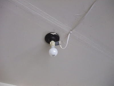 existing garage light bulb, how to fix