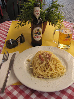 Spaghetti alla Carbonara and a beer.