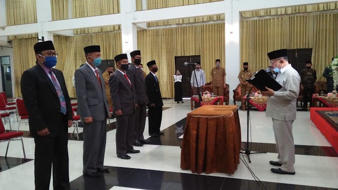 Bupati Ali Mukhni Resmi Lantik Pengurus BAZNAS Padang Pariaman Periode 2020-2025 