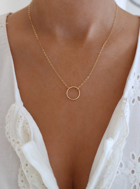 Collier minimaliste tendance 