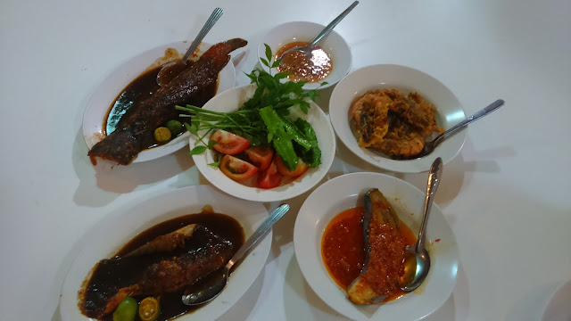 drooling food , ayer keroh, ikan bakar