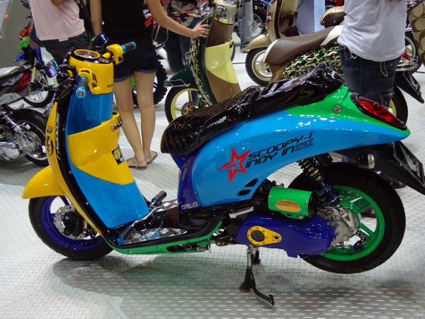  Inspirasi Modifikasi Honda Scoopy Sarboah