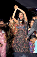 Mallika Sherawat plays dandiya to promote 'Hisss'