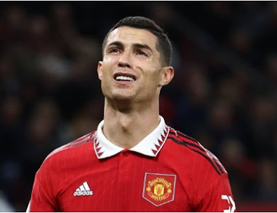 Ronaldo làm loạn MU và có ý định rời MU