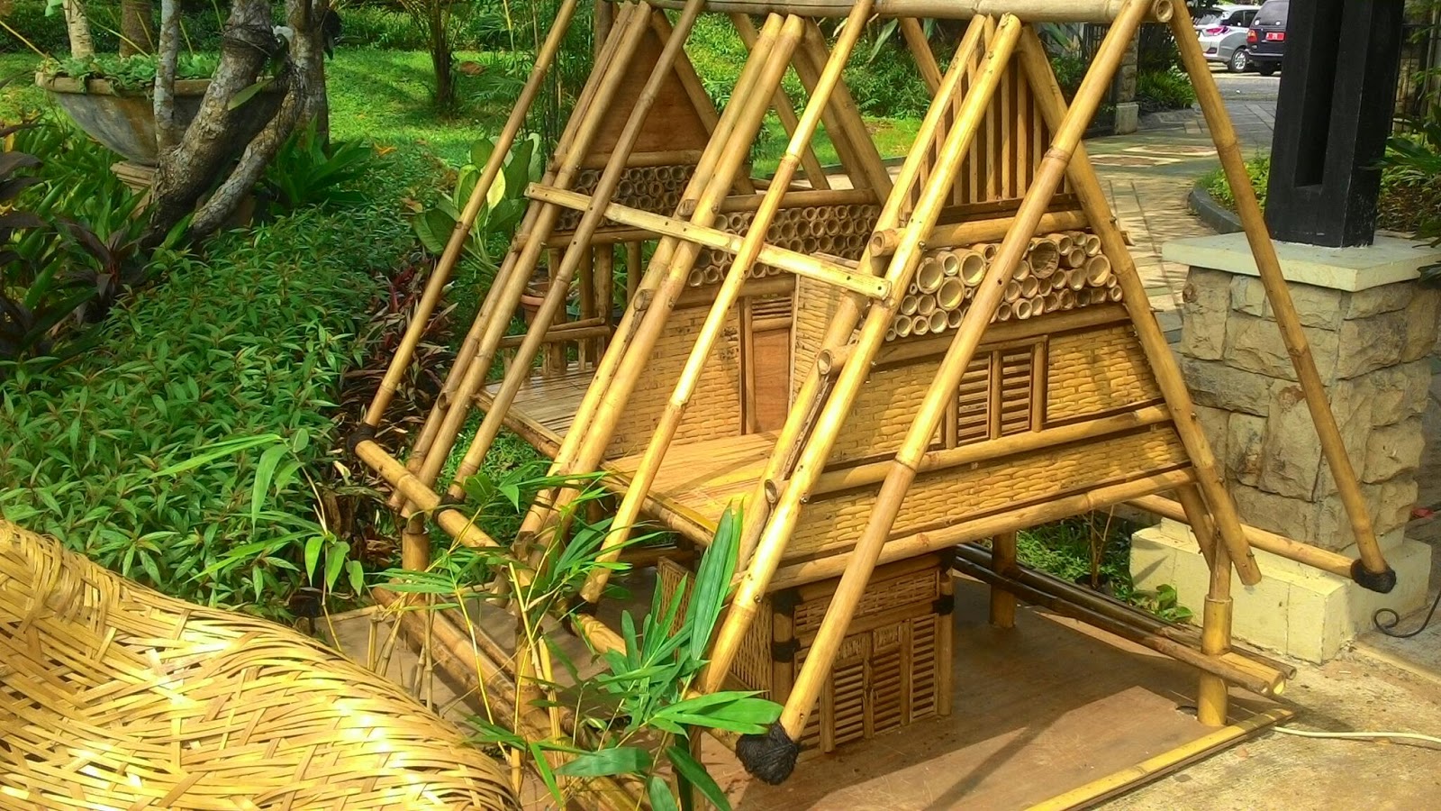 KOMUNITAS TOPIBAMBU TANGERANG Rumah Murah Tulangan Bambu  