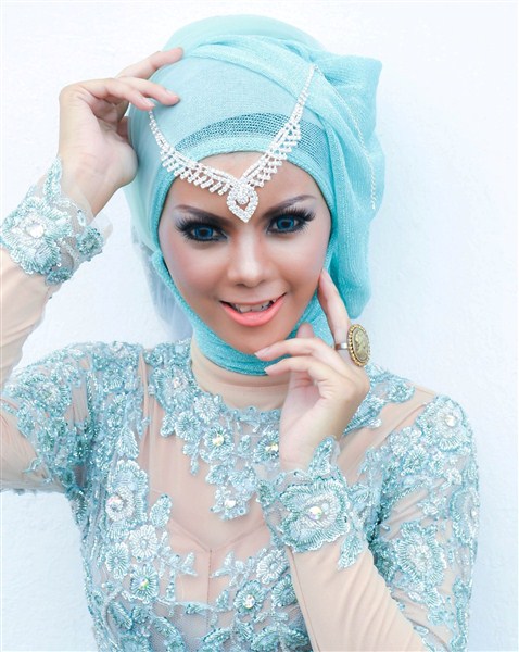 28 Gaya Model Hijab Untuk ke Pesta Pernikahan Kondangan 