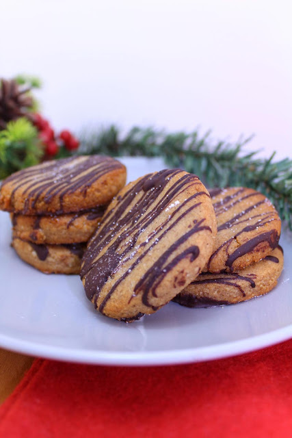 49 Gluten Free Christmas Cookie Recipes With Eight Ingredients or Less