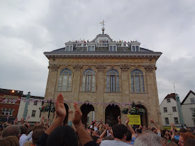 Bun Throwing from the County Hall in Abingdon