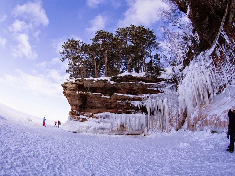 Stunning Ice Formations on Lake Superior Ice Cave