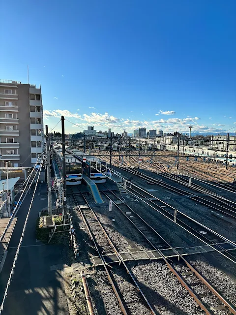 三鷹電車庫跨線橋