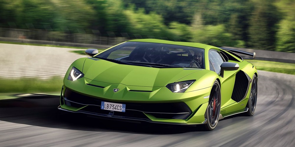 The flagship Lamborghini V12 engine: Performance and emotion