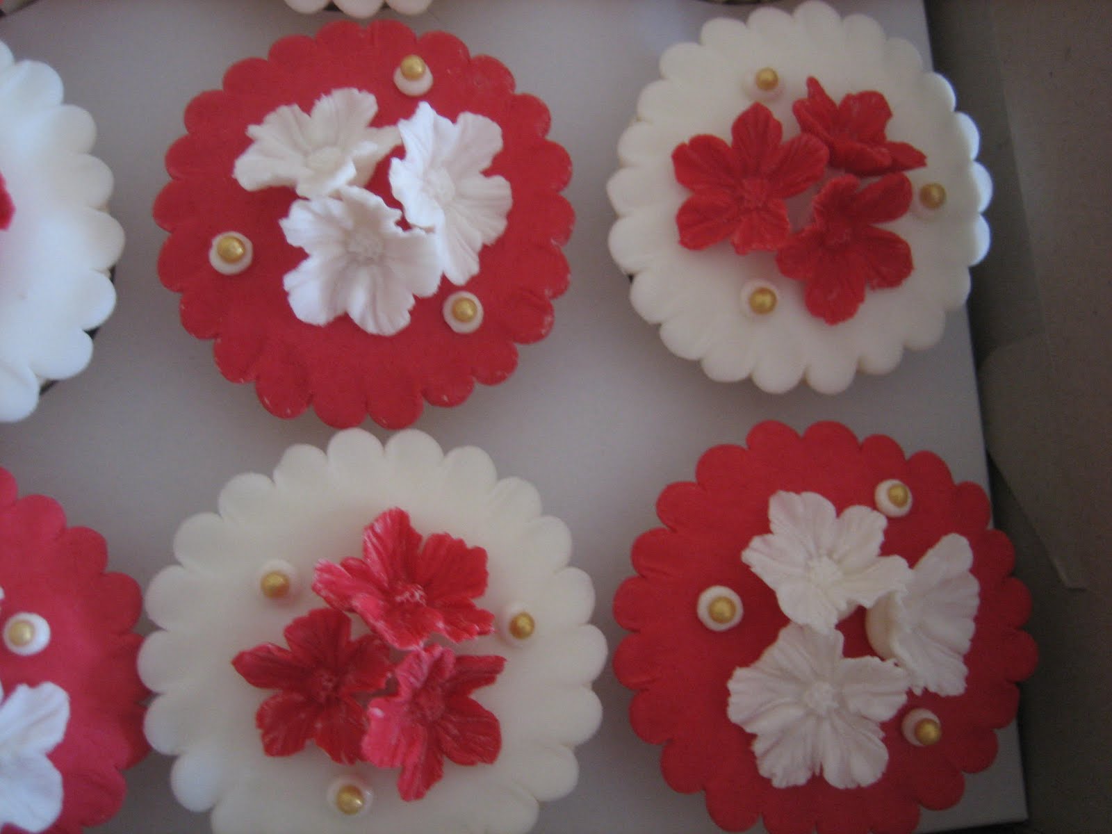 Red And White Wedding Themes
