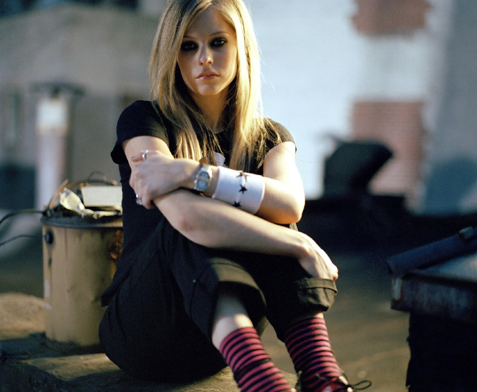 Avril Lavigne Wallpaper 01 | Photo Galore