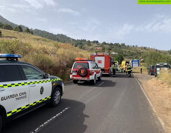 Dos heridos en un vuelco ayer en la carretera del Roque de Los Muchachos
